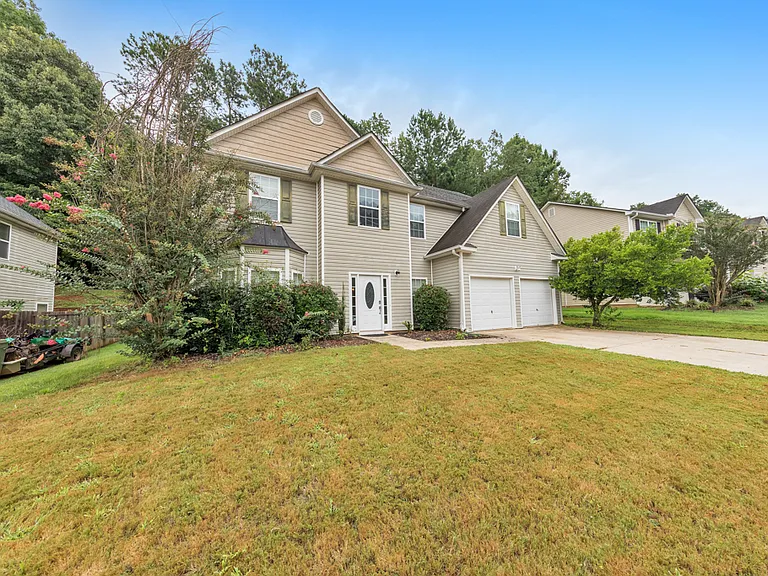179 Holbrook Dr — Photo 31