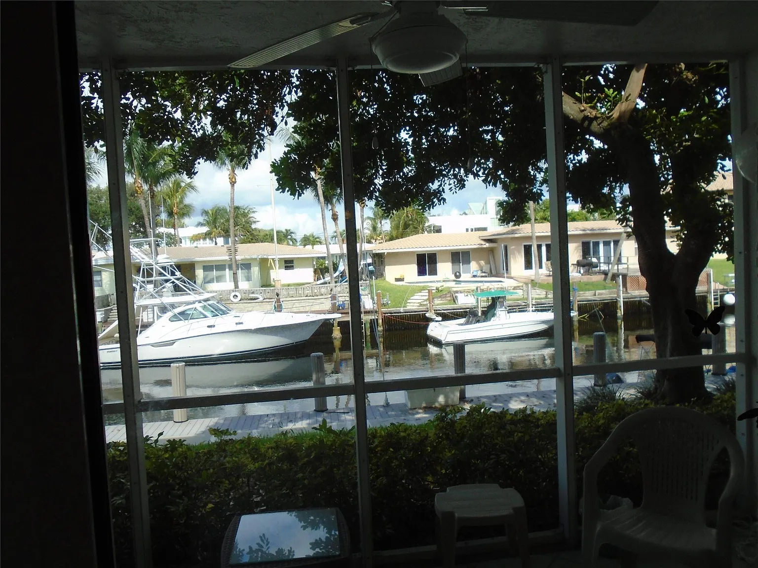 2 bed, 2.0 bath, 1056 sqft, $2,100 — Photo 2