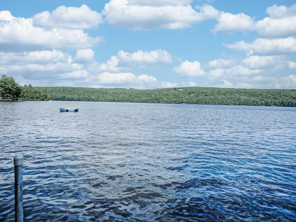 16 Swan's Road, Raymond, ME 04071
