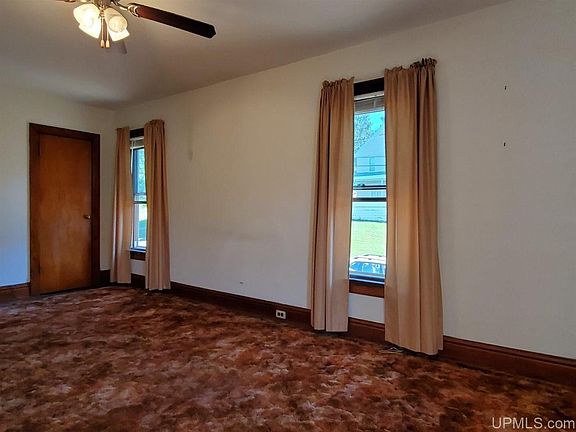 4th image of 304 W Douglass Ave