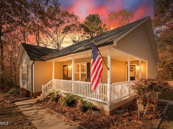447 Sunray Dr, Clayton, NC 27520