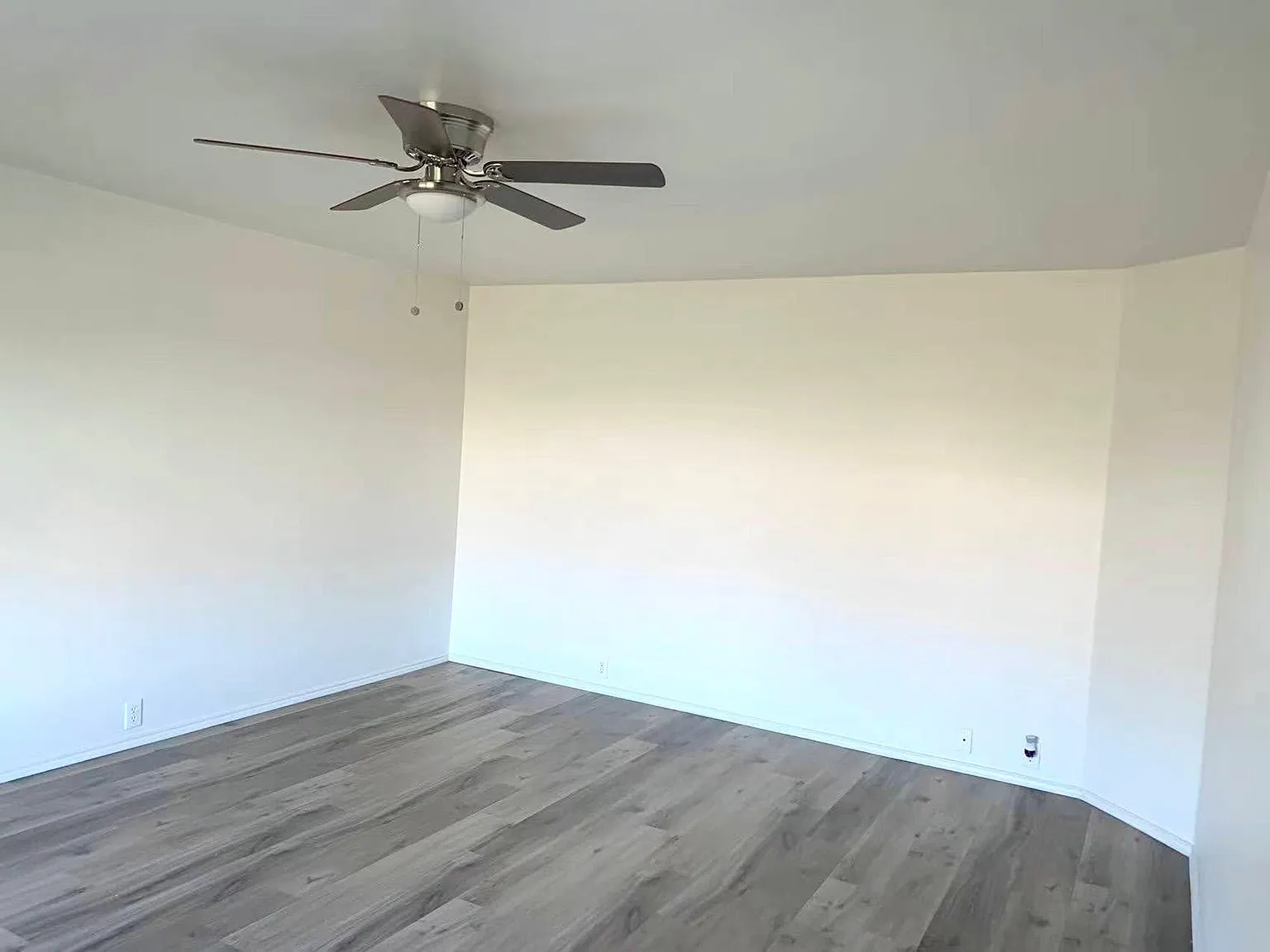 3 bed, 1944 sqft, $1,950 — Photo 4