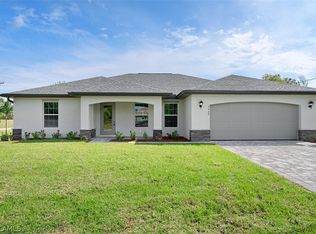 3230 SW Santa Barbara Place Cpe, Coral, FL 33914