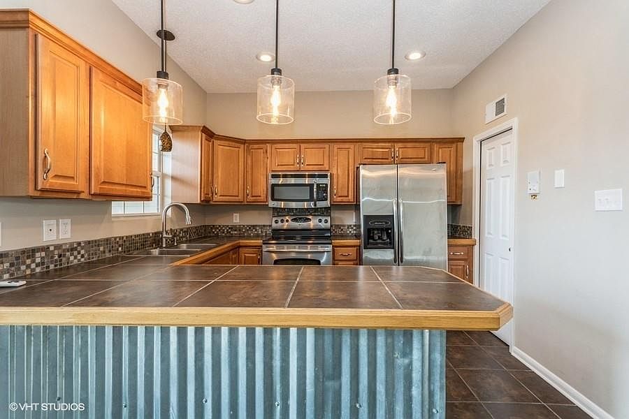 127 Highway 22 E Madisonville LA Zillow