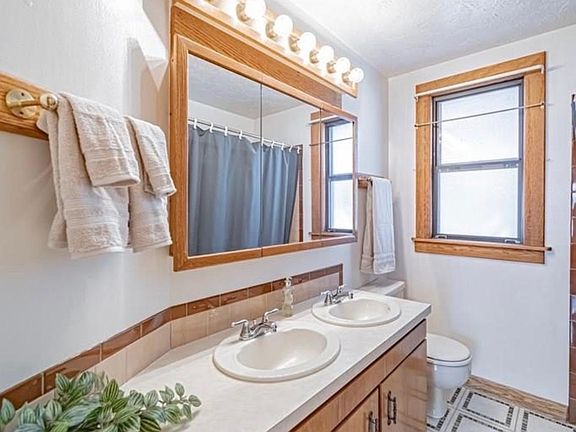 5th image of 315 12th St