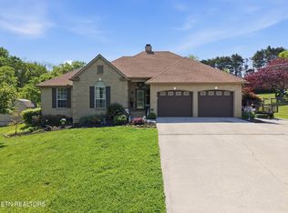 450 Dairy Ln, Lenoir City, TN 37772