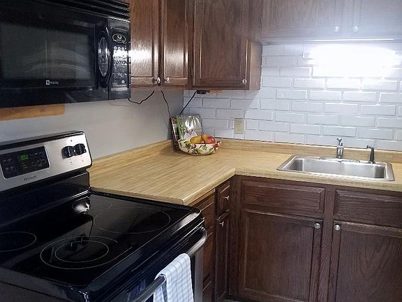 3rd image of 3314 Stinson Blvd