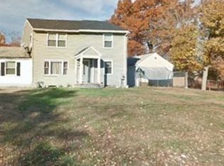 68 Rollins St, Springfield, MA 01109