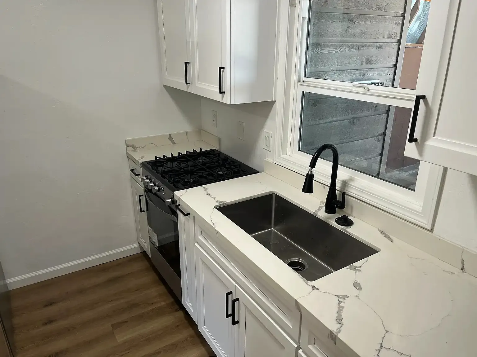 Studio, 600 sqft, $1,650 — Photo 2