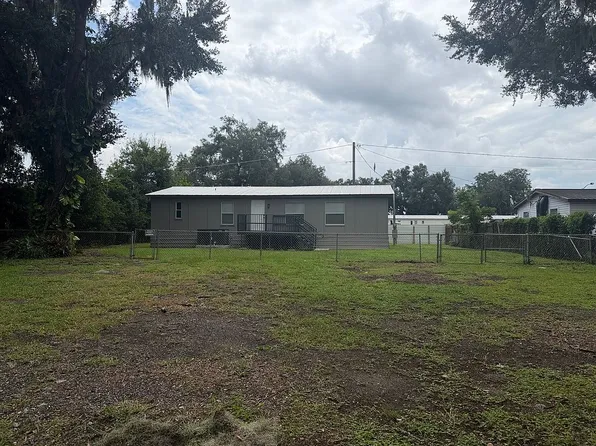 2902 Jerry Smith Rd, Dover, FL 33527