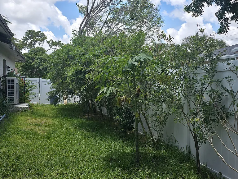 675 Coral Way — Photo 7