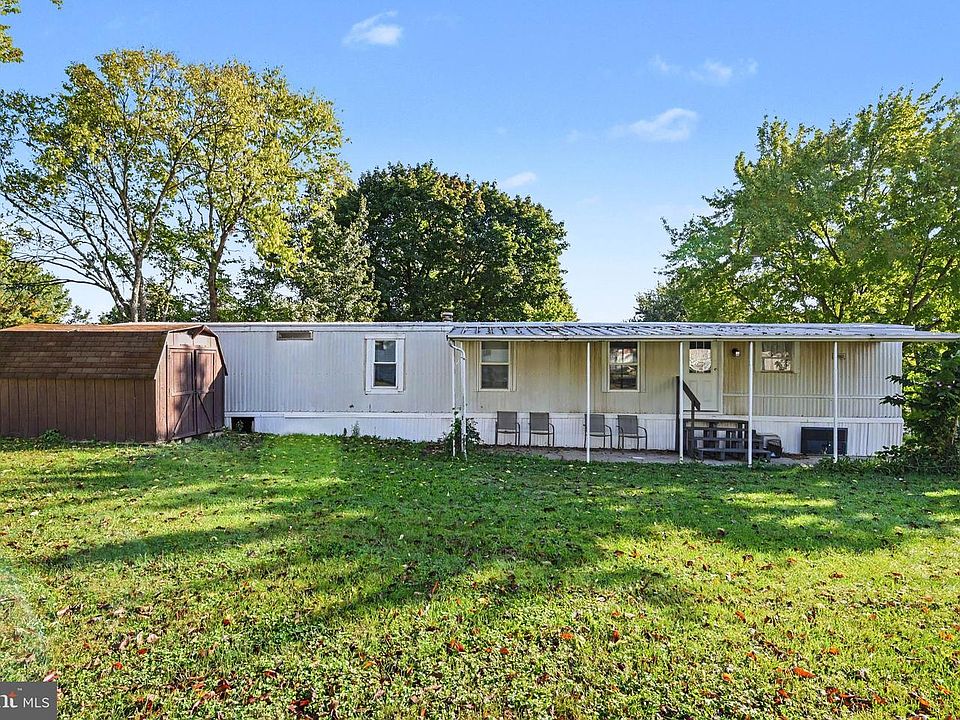 1st image of 23 Aspen Ln