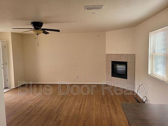 4th image of 2401 Chelwood Park Blvd NE APT G