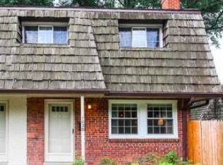 102 W Annandale Rd, Falls Church, VA 22046
