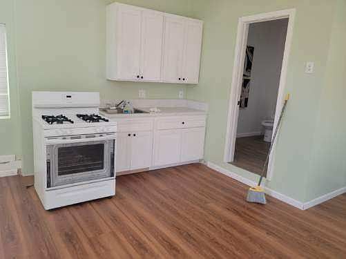 2nd image of 44514 Lowtree Ave #3