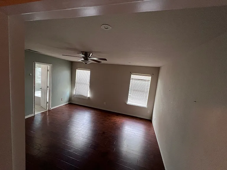 1322 Flagstone St — Photo 7