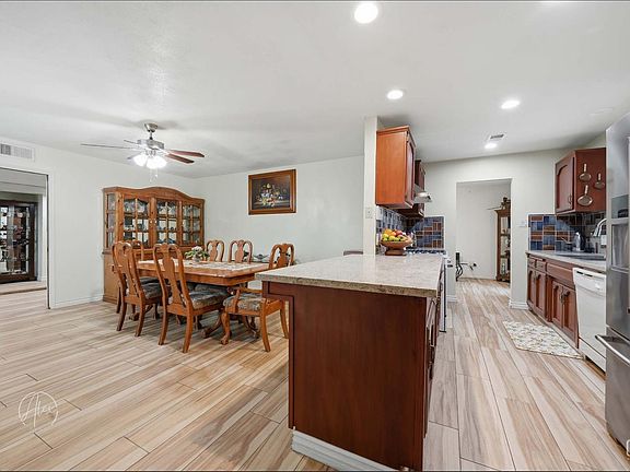 5th image of 253 E McKee Rd