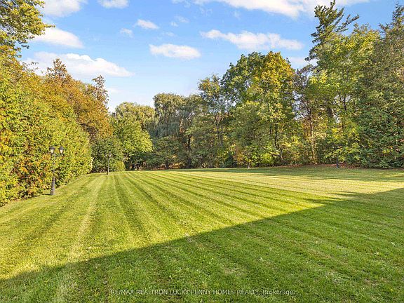 2nd image of 9799 Warden Ave