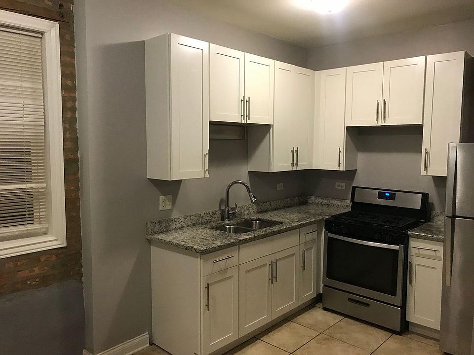 2nd image of 7752 S Essex Ave
