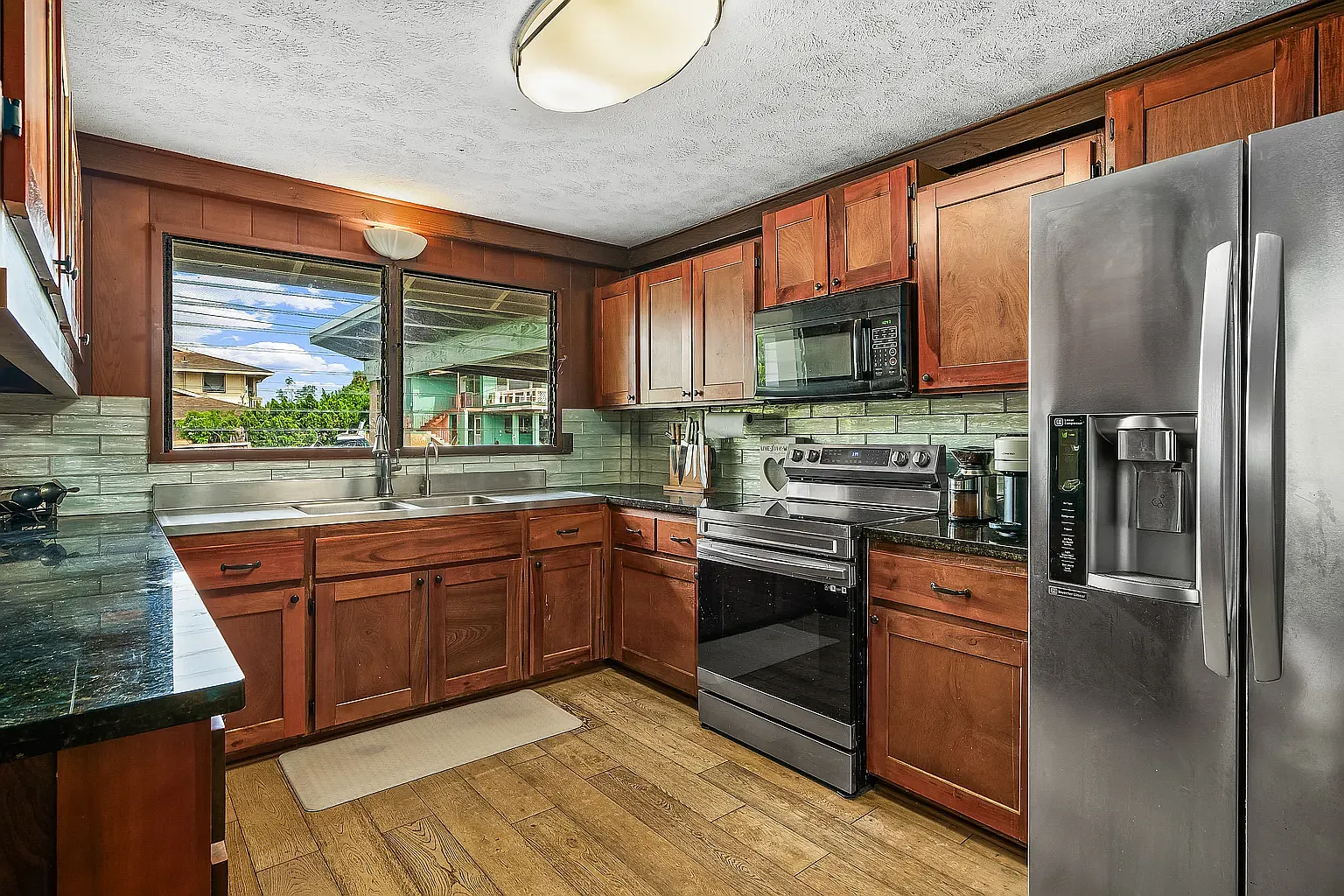 3 bed, 2000 sqft, $3,500 — Photo 4