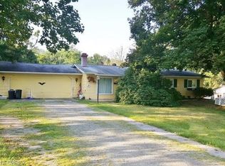 489 Sherwood Dr, Aurora, OH 44202