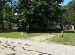 5764 Pine Dr, Caseville, MI 48725