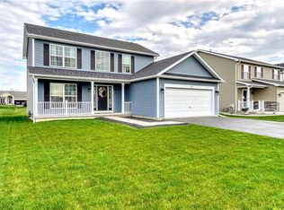 52 Rockdale Trl, Rochester, NY 14612