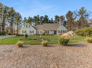 16 Forest Park Dr, Mendon, MA 01756