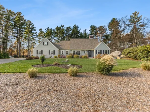 16 Forest Park Dr, Mendon, MA 01756