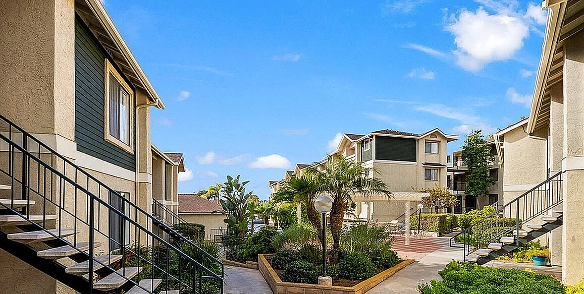 Encinitas Terrace Apartment Homes, 55+ — Photo 4