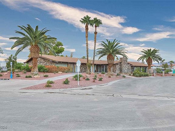 2nd image of 3325 N Nellis Blvd Trailer 191