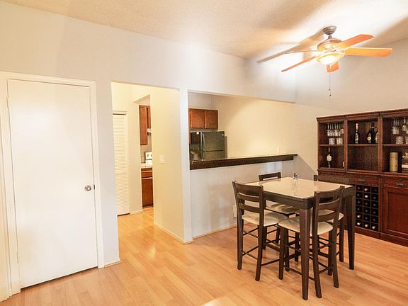 4th image of 1195 Foxchase Dr