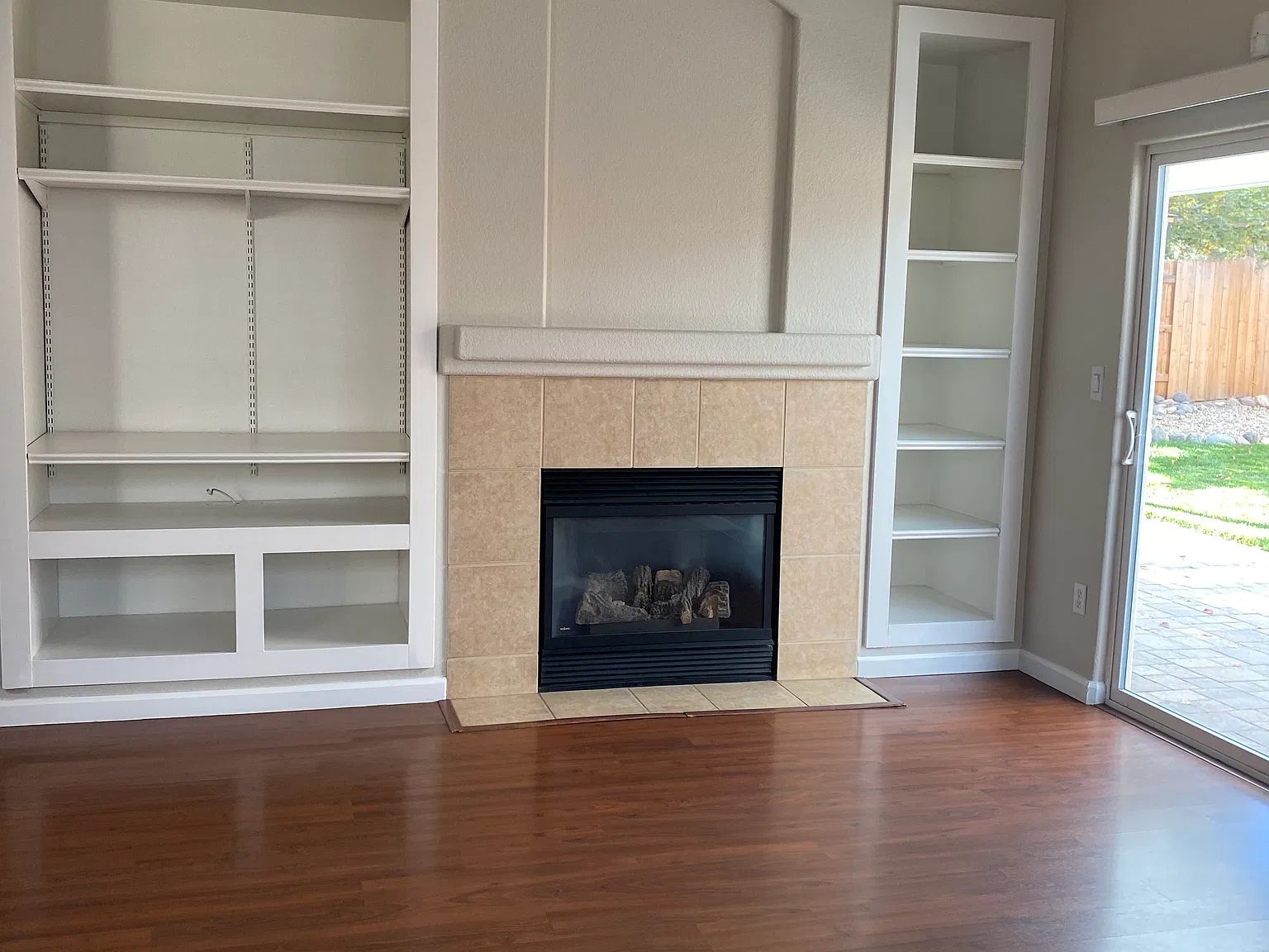 10299 Lucente Way — Photo 2