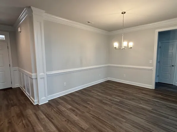 1053 Beechcraft Dr #124, Mebane, NC 27302