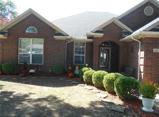 344 Normandy Dr, Van Alstyne, TX 75495