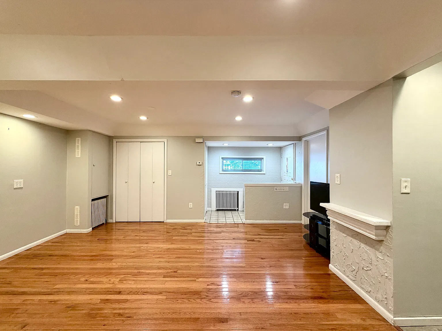 Studio, $1,650 — Photo 2