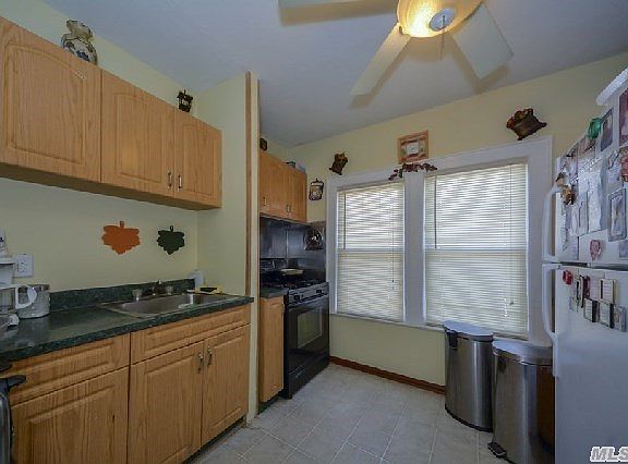 5th image of 1 Walnut Ave