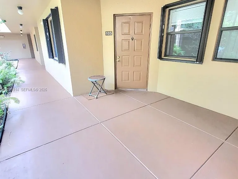 15495 Miami Lakeway N #1054 — Photo 19