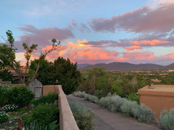 121 Michelle Dr, Santa Fe, NM 87501