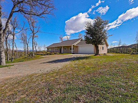 3rd image of 15861 Joey Ln