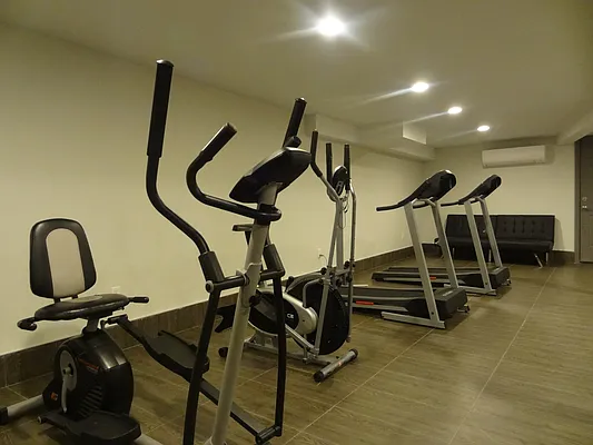 Rented by Miron Realty Group | media 28