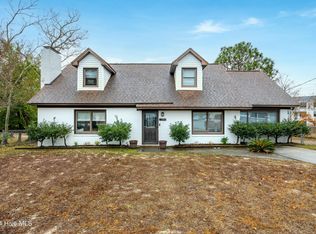 929 Arnold Rd, Wilmington, NC 28412