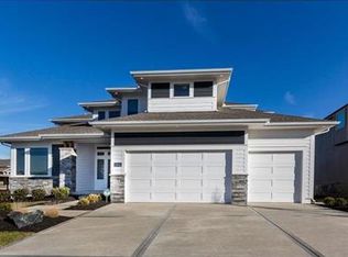 17041 Stearns St, Overland Park, KS 66221