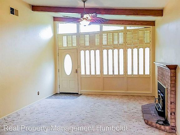 4th image of 2386 Meadow Ln