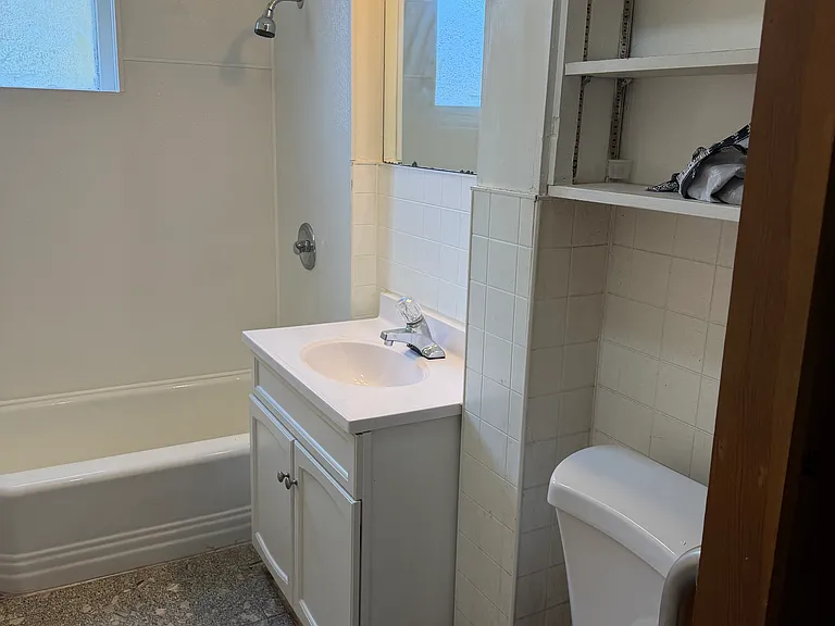 1715 Hancock St — Photo 2