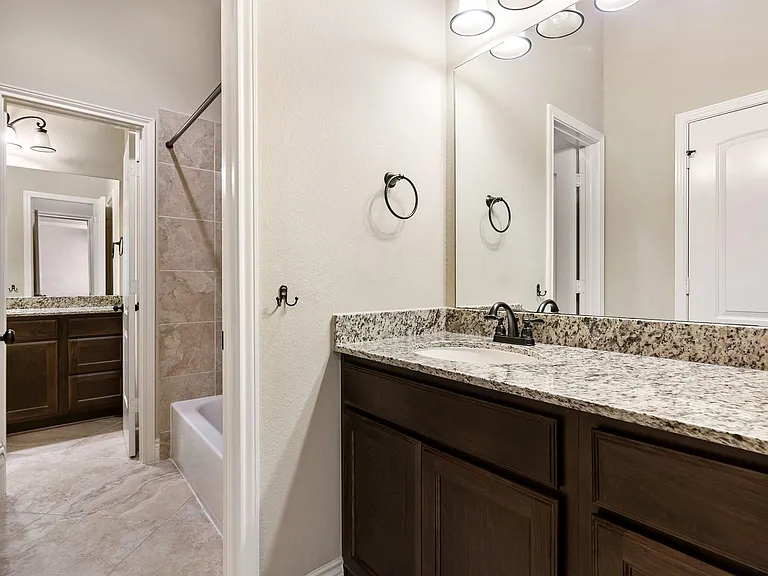 138 Meadow Run Dr — Photo 39