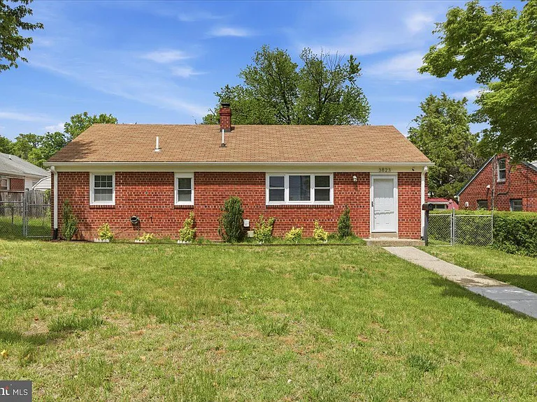 3823 Duke St — Photo 6