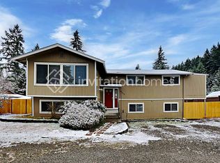 8313 121st St E, Puyallup, WA 98373