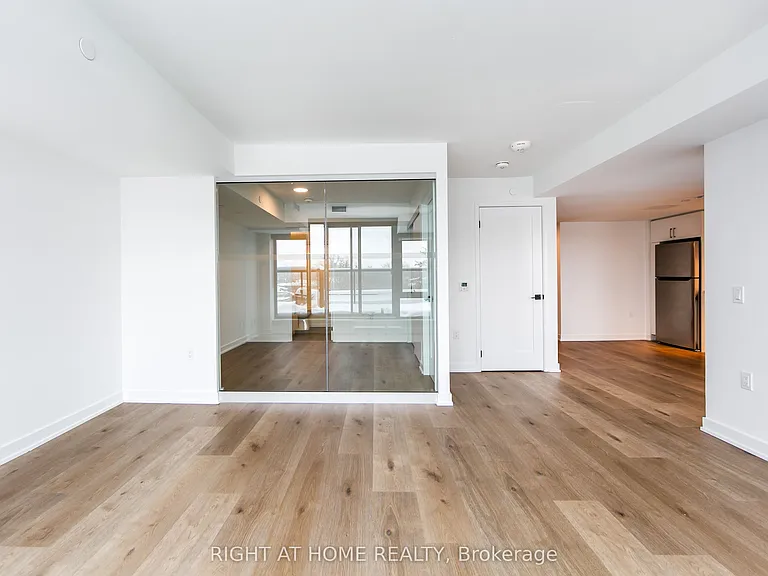 897 College St W #506 — Photo 11