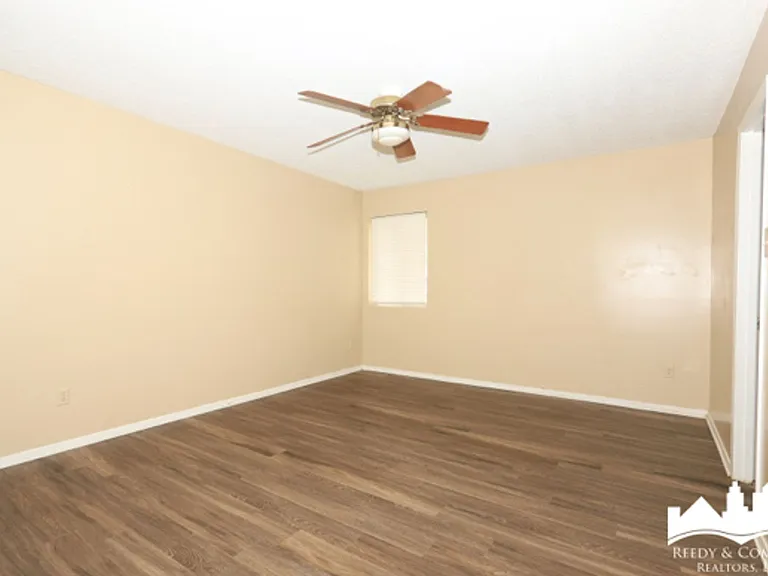 2835 Toehill Cv — Photo 17